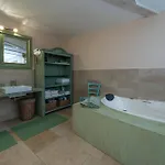Benka In - Haus Für 8-9 Personen Radetići