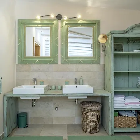 Villa Benka In - Haus Fuer 8-9 Personen *