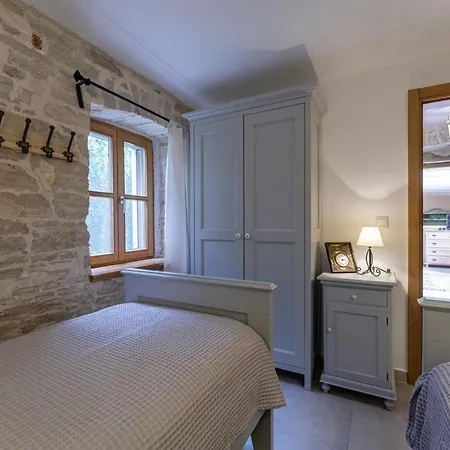 Villa Benka In - Haus Fuer 8-9 Personen Radetici