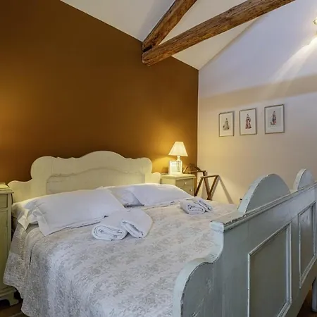 Benka In - Haus Fuer 8-9 Personen * Radetici