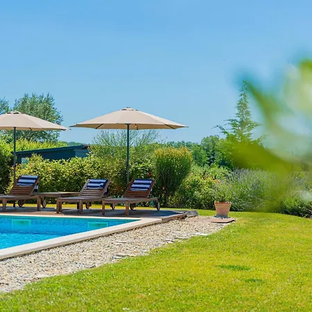 Villa Benka In - Haus Fuer 8-9 Personen *