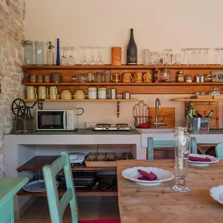 Villa Benka In - Haus Fuer 8-9 Personen Radetići